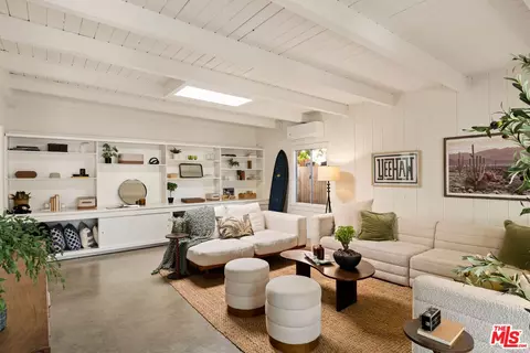 Living - 818 Palms Blvd, Venice, CA 90291 photo 8 of 10