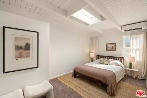 Bedroom - 818 Palms Blvd, Venice, CA 90291 photo 4 of 6