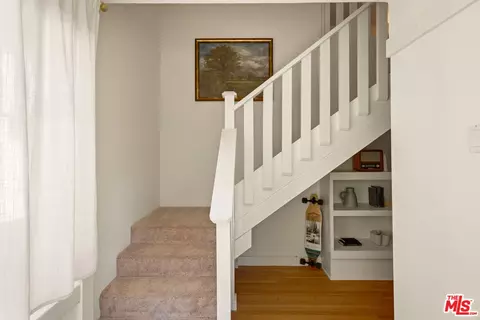 Entry Way - 818 Palms Blvd, Venice, CA 90291 photo 2 of 2
