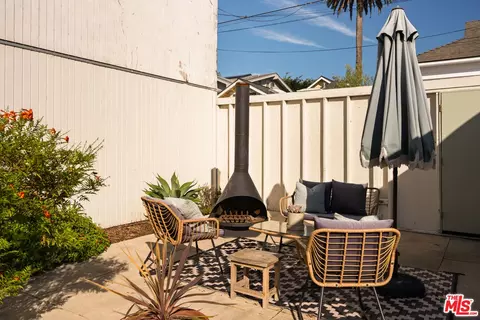 Exterior - 818 Palms Blvd, Venice, CA 90291 photo 10 of 15