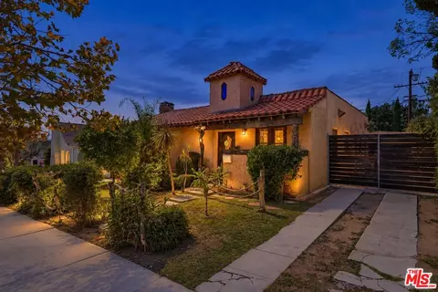 1309 Carmona Ave, Los Angeles, CA 90019