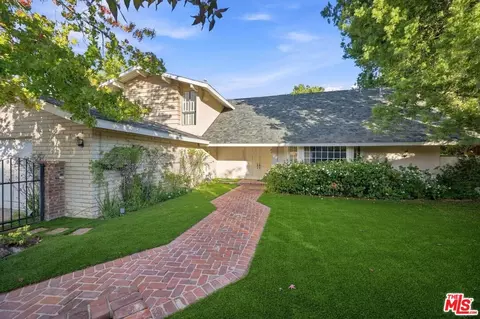 2527 Banyan Dr, Los Angeles, CA 90049