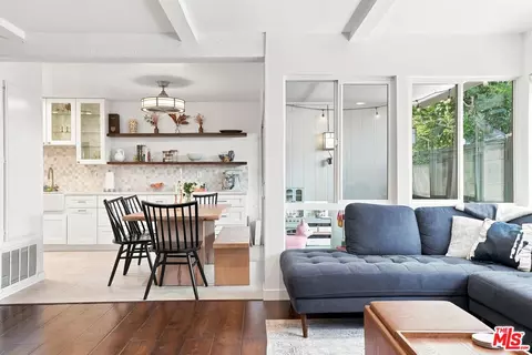 2520 Arizona Ave #8, Santa Monica, CA 90404