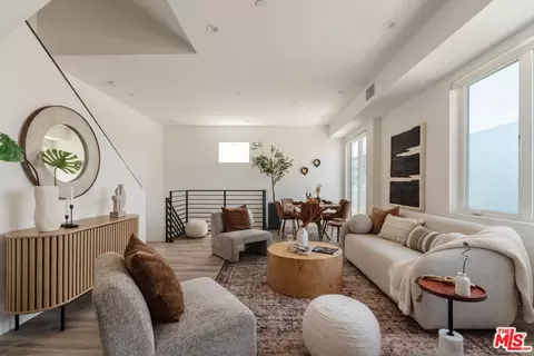 4916 S Centinela Ave, Los Angeles, CA 90066
