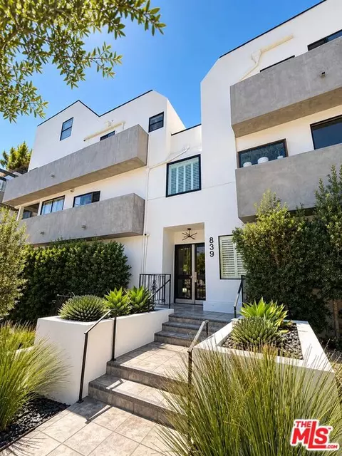 839 Larrabee St #2, West Hollywood, CA 90069