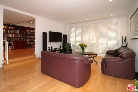1550 Greenfield Ave #201, Los Angeles, CA 90025