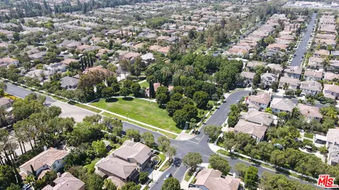 View/Area - 270 Lockford, Irvine, CA 92602 photo 3 of 3