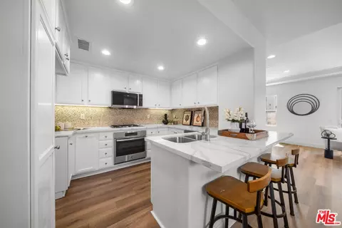 Kitchen - 270 Lockford, Irvine, CA 92602 photo 1 of 3