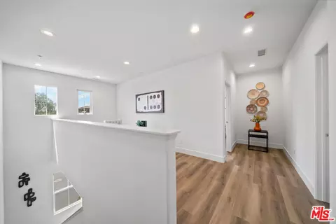Entry Way - 270 Lockford, Irvine, CA 92602 photo 1 of 2
