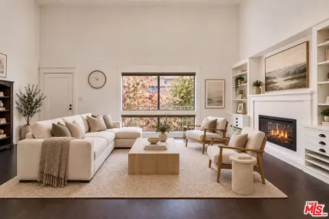 200 S La Fayette Park Pl #2, Los Angeles, CA 90057