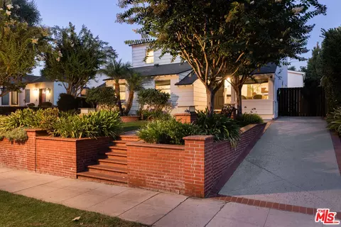 Exterior - 4176 Klump Ave, Studio City, CA 91602 photo 7 of 8