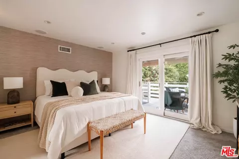 Bedroom - 4176 Klump Ave, Studio City, CA 91602 photo 6 of 6