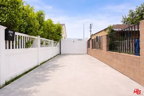 Exterior - 10554 Lanark St, Sun Valley, CA 91352 photo 6 of 11