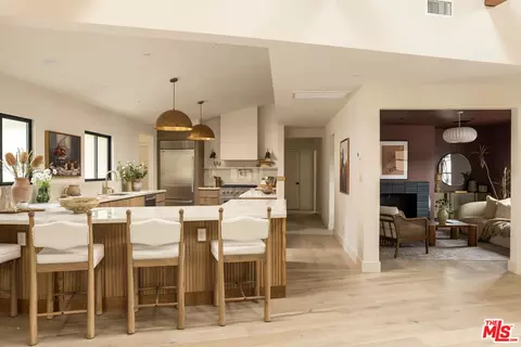 Kitchen - 3033 Clarmeya Ln, Pasadena, CA 91107 photo 1 of 2