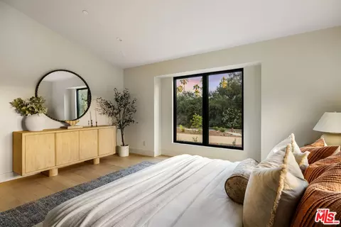 Bedroom - 3033 Clarmeya Ln, Pasadena, CA 91107 photo 3 of 3