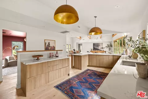 Kitchen - 3033 Clarmeya Ln, Pasadena, CA 91107 photo 2 of 2