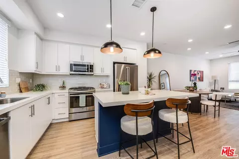 10716 Toluca Ct, Toluca Lake, CA 91602