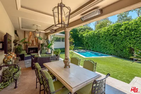 3235 Oakdell Ln, Studio City, CA 91604