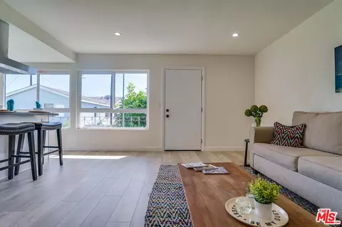 Living - 1512 Sherman Pl, Long Beach, CA 90804 photo 4 of 4