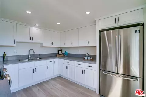 Kitchen - 1512 Sherman Pl, Long Beach, CA 90804 photo 3 of 7