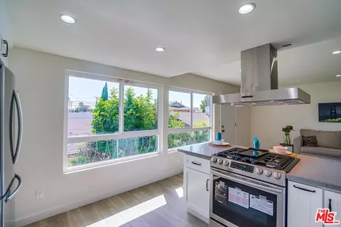 Kitchen - 1512 Sherman Pl, Long Beach, CA 90804 photo 7 of 7