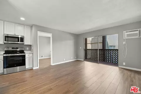 5840 Benner St #205, Los Angeles, CA 90042