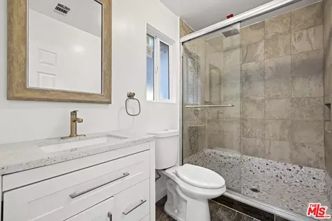 Bath - 10941 Cardamine Pl, Tujunga, CA 91042 photo 4 of 4