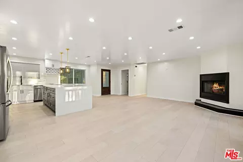 Living - 10941 Cardamine Pl, Tujunga, CA 91042 photo 2 of 2