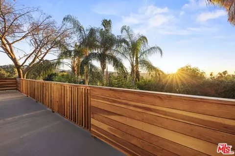 Exterior - 10941 Cardamine Pl, Tujunga, CA 91042 photo 6 of 8