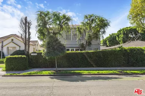 2440 Arizona Ave, Santa Monica, CA 90404