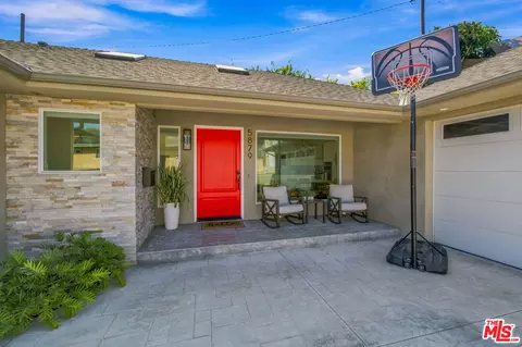 5879 S Le Doux Rd, Los Angeles, CA 90056