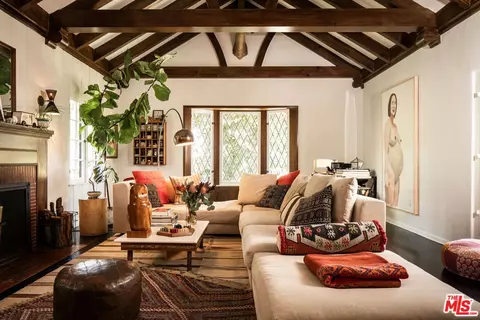 8920 Wonderland Ave, Los Angeles, CA 90046