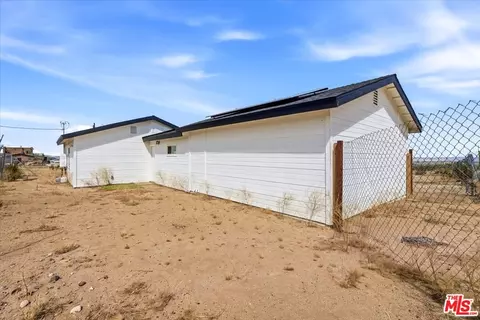 Exterior - 56133 Jesse Rd, Landers, CA 92285 photo 3 of 4