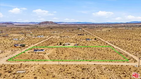 View/Area - 56133 Jesse Rd, Landers, CA 92285 photo 4 of 12
