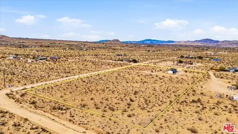 View/Area - 56133 Jesse Rd, Landers, CA 92285 photo 6 of 12