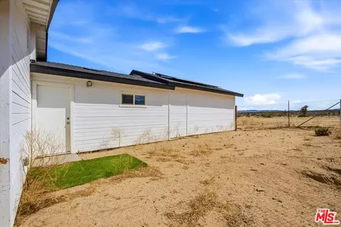 Exterior - 56133 Jesse Rd, Landers, CA 92285 photo 2 of 4