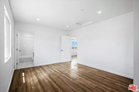 Bedroom - 56133 Jesse Rd, Landers, CA 92285 photo 2 of 4