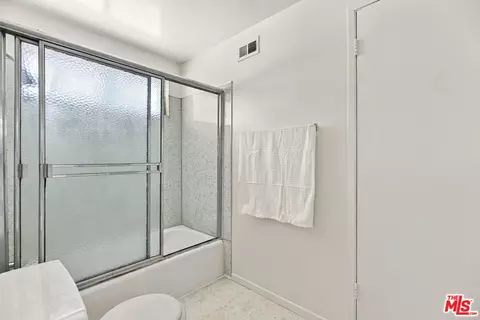 Bath - 19431 Scobey Ave, Carson, CA 90746 photo 3 of 3