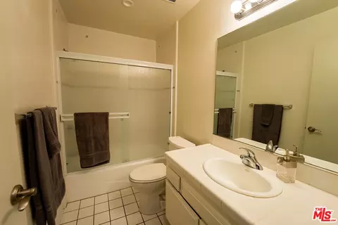 Bath - 1963 Covington Ave, Simi Valley, CA 93065 photo 1 of 2