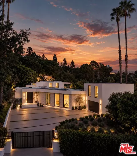 525 Arkell Dr, Beverly Hills, CA 90210