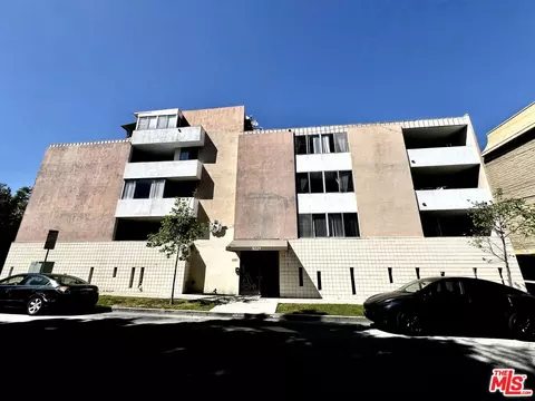 9221 Charleville Blvd, Beverly Hills, CA 90212