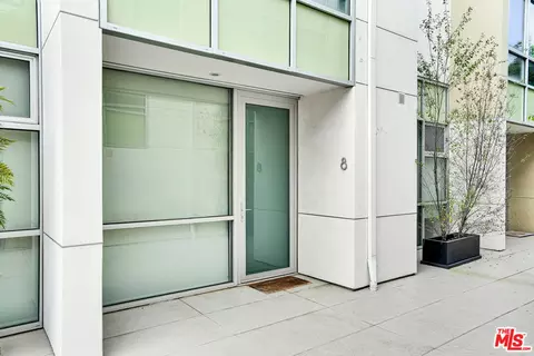 125 Pacific St #8, Santa Monica, CA 90405