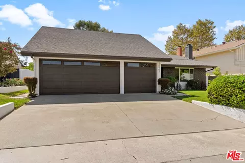 25401 Champlain Rd, Laguna Hills, CA 92653
