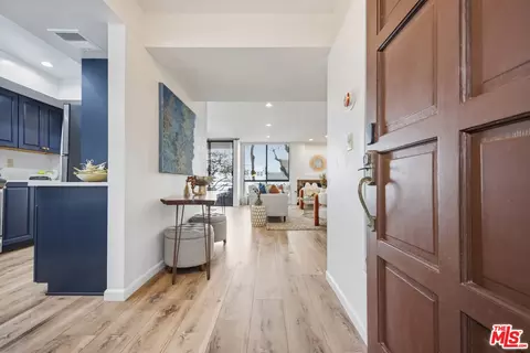 1312 S Saltair Ave #106, Los Angeles, CA 90025
