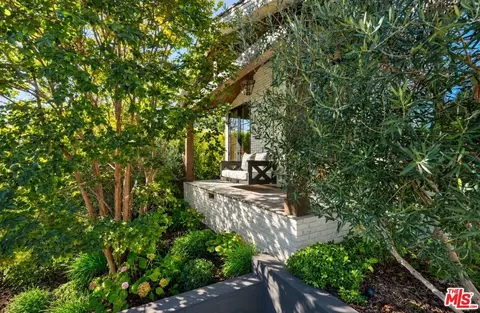2835 Westbrook Ave, Los Angeles, CA 90046