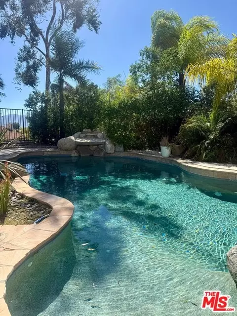 Exterior - 43033 Manchester Ct, Temecula, CA 92592 photo 5 of 8