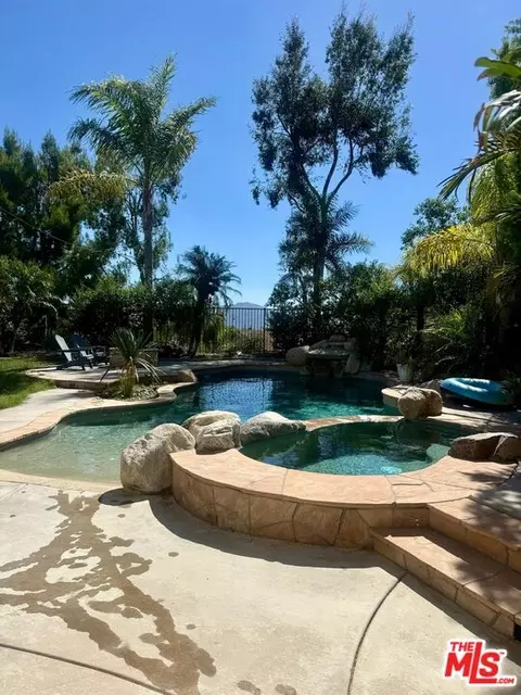 Exterior - 43033 Manchester Ct, Temecula, CA 92592 photo 7 of 8