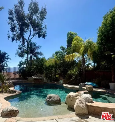 Exterior - 43033 Manchester Ct, Temecula, CA 92592 photo 8 of 8