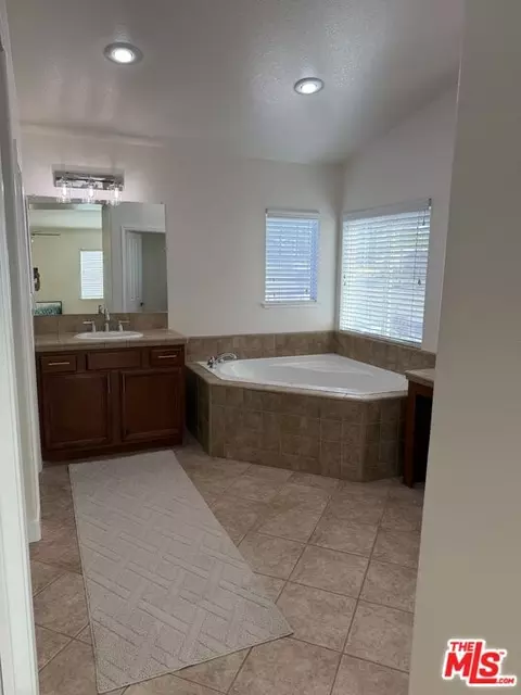 Other - 31407 Shadow Ridge Dr, Menifee, CA 92584 photo 3 of 5