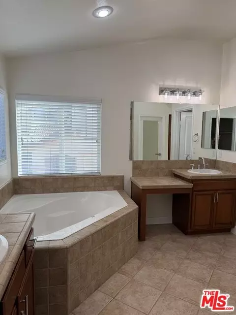 Other - 31407 Shadow Ridge Dr, Menifee, CA 92584 photo 4 of 5